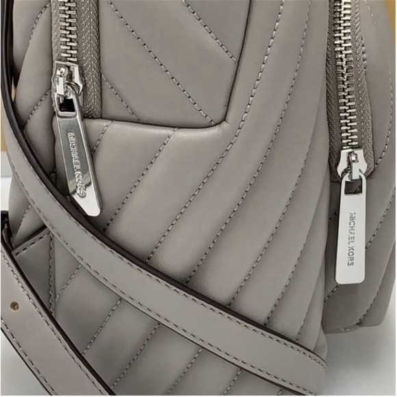 MICHAEL KORS ERIN MEDIUM BACKPACK Aluminum - Picture 5 of 10